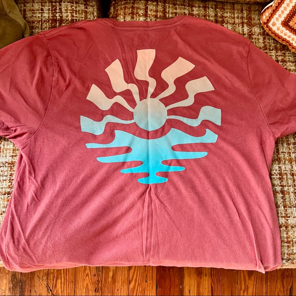 Sunset Tee 🌞🌤